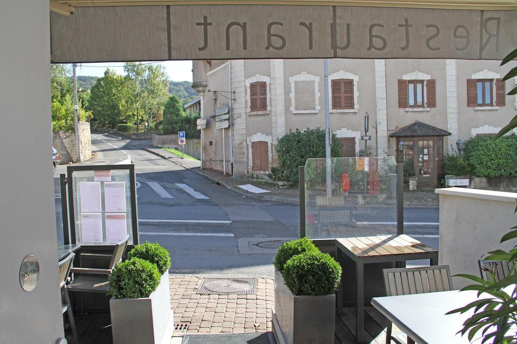 Hotel-Restaurant La Caborne Limonest Exteriör bild