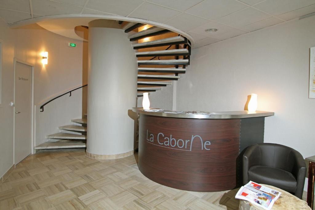 Hotel-Restaurant La Caborne Limonest Exteriör bild